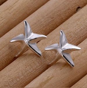 Starfish Post Earrings. NEW